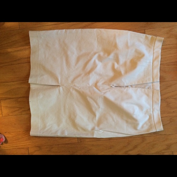 Anne Klein size 4 off white (Stone) skirt suit - Picture 5 of 5